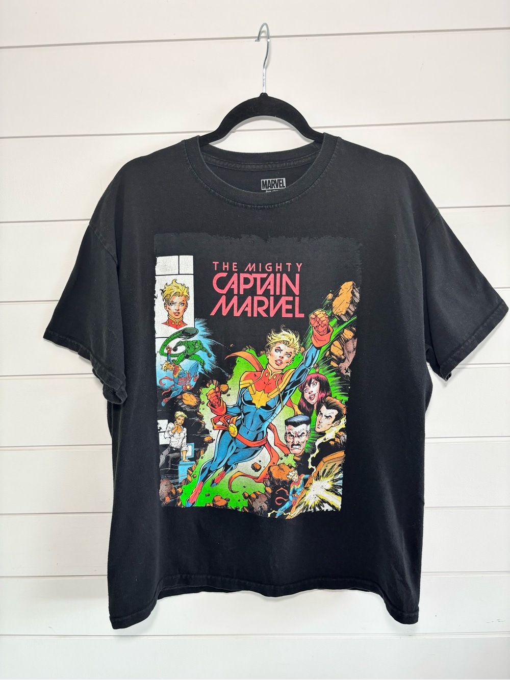 Marvel Captain Marvel Cotton Black Short Sleeve Graphic Tee Size L